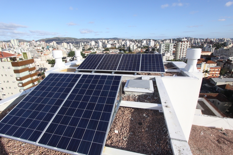 GLAUCO DINIZ DUARTE - Espanha privatiza o sol e proíbe gerar energia para auto consumo